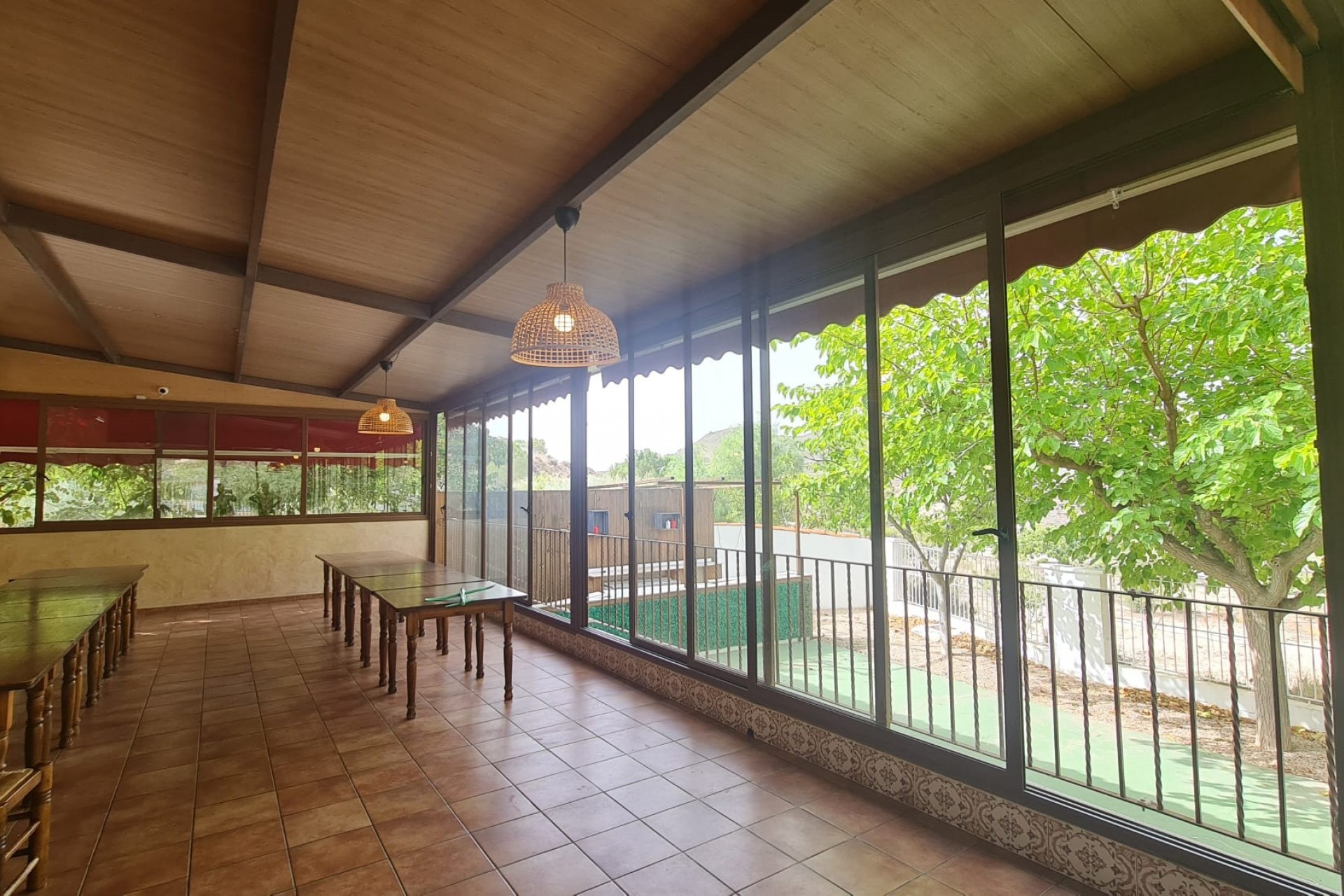 Resale - Villa -
Petrer - Inland