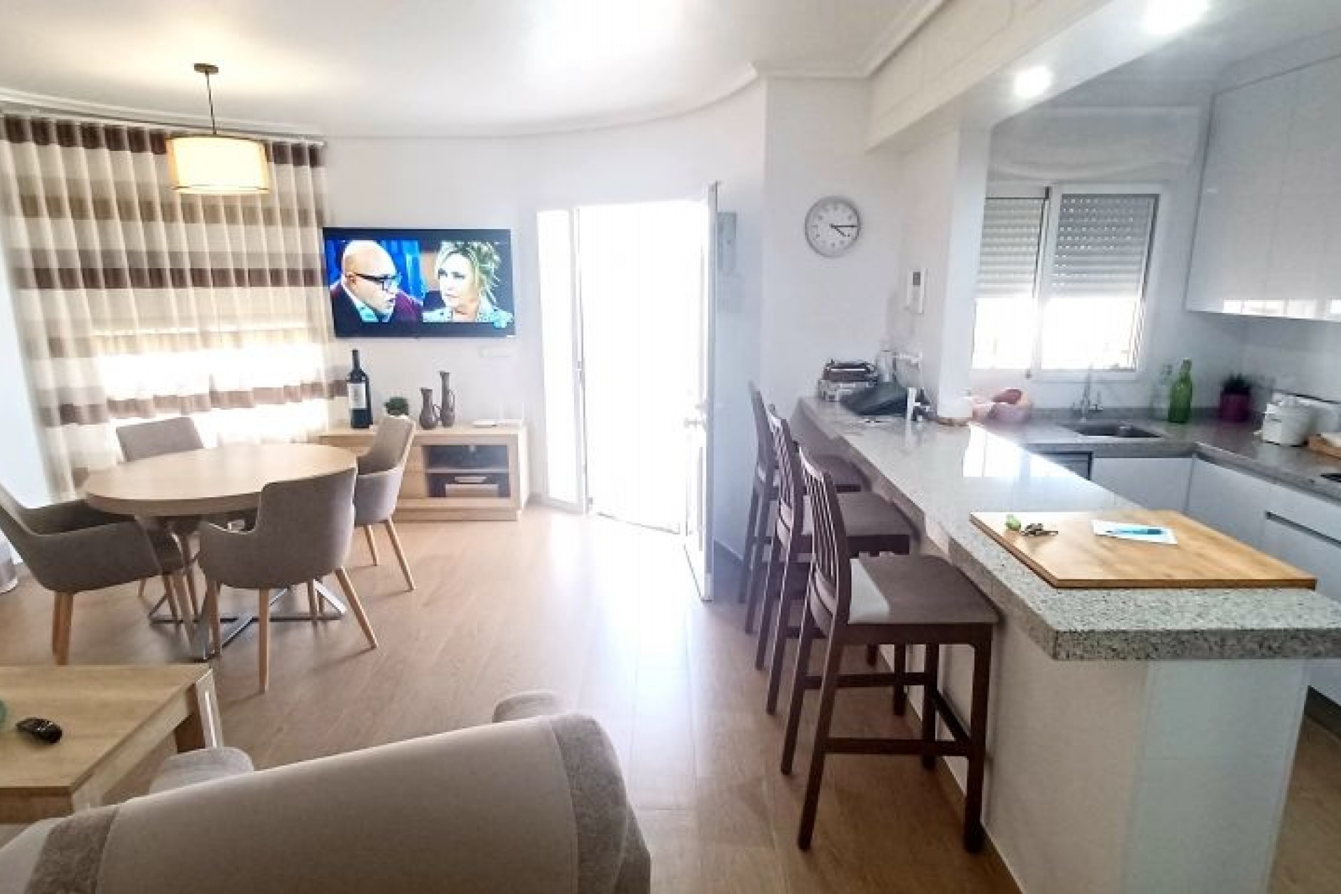 Resale - Villa -
Pilar de la Horadada - Costa Blanca