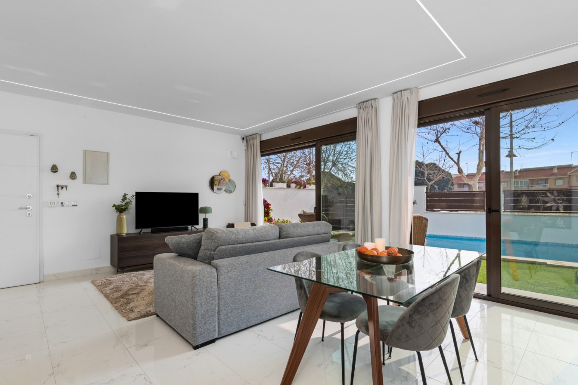 Resale - Villa -
Pilar de la Horadada - Costa Blanca