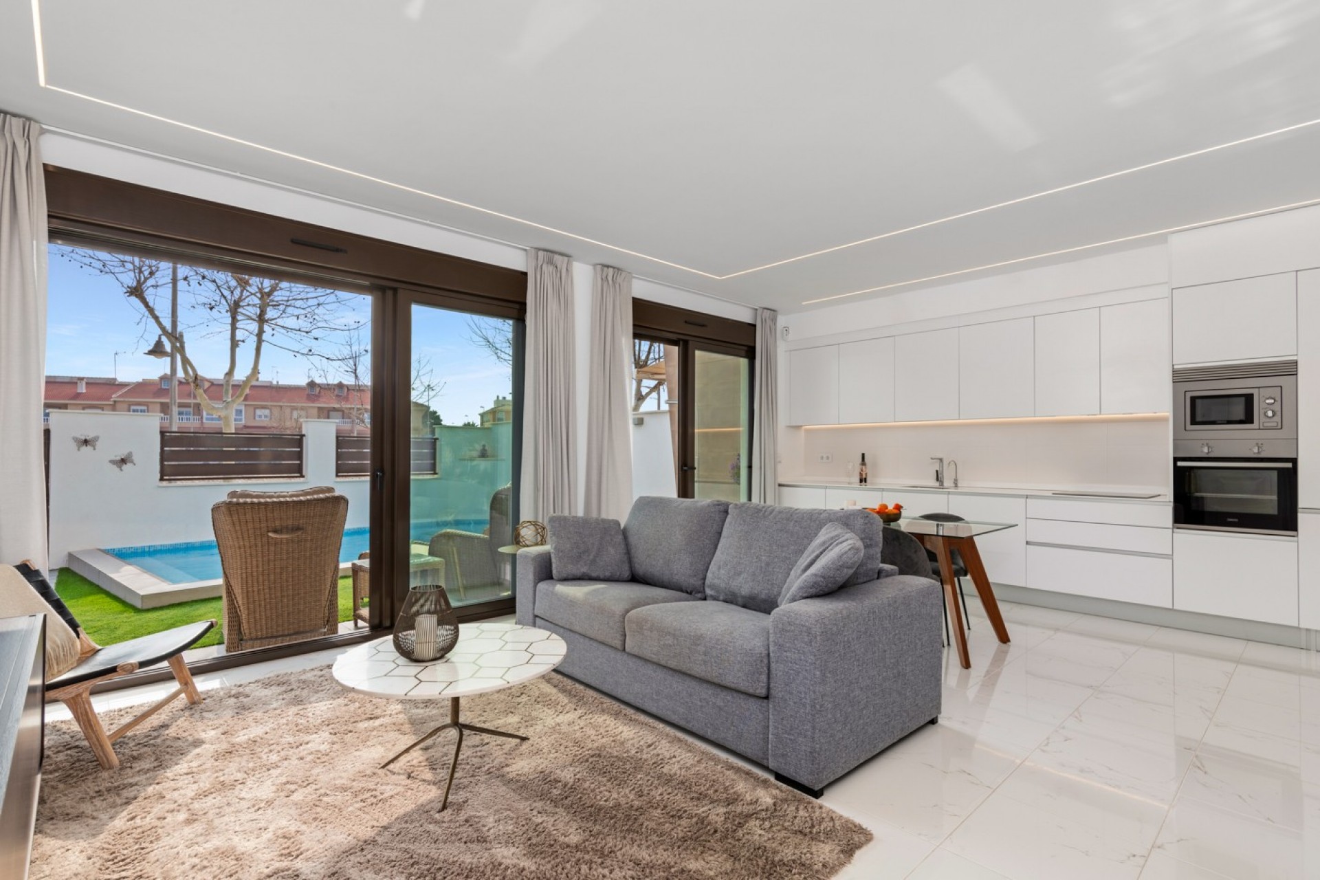 Resale - Villa -
Pilar de la Horadada - Costa Blanca