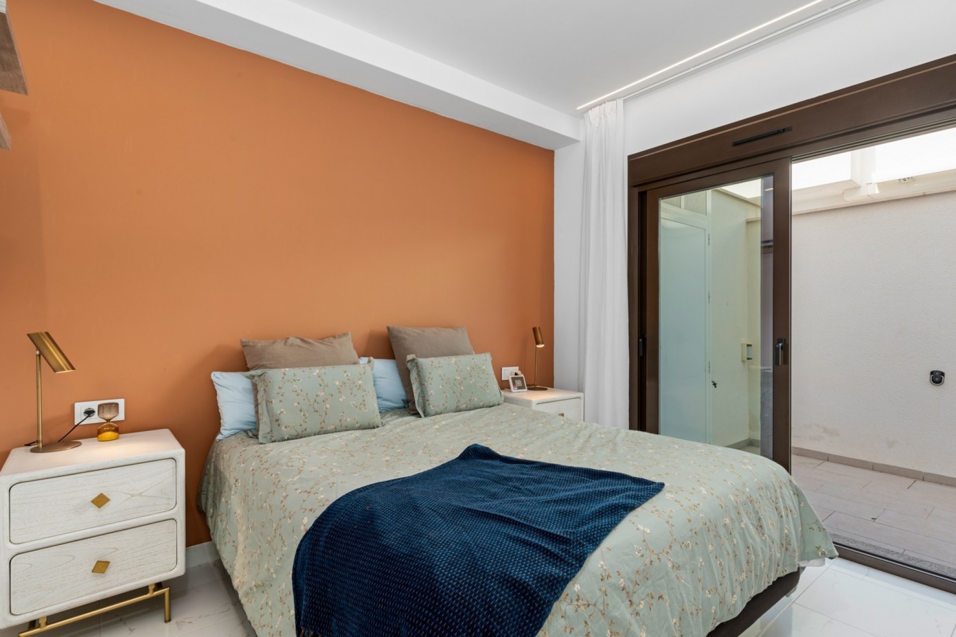 Resale - Villa -
Pilar de la Horadada - Costa Blanca