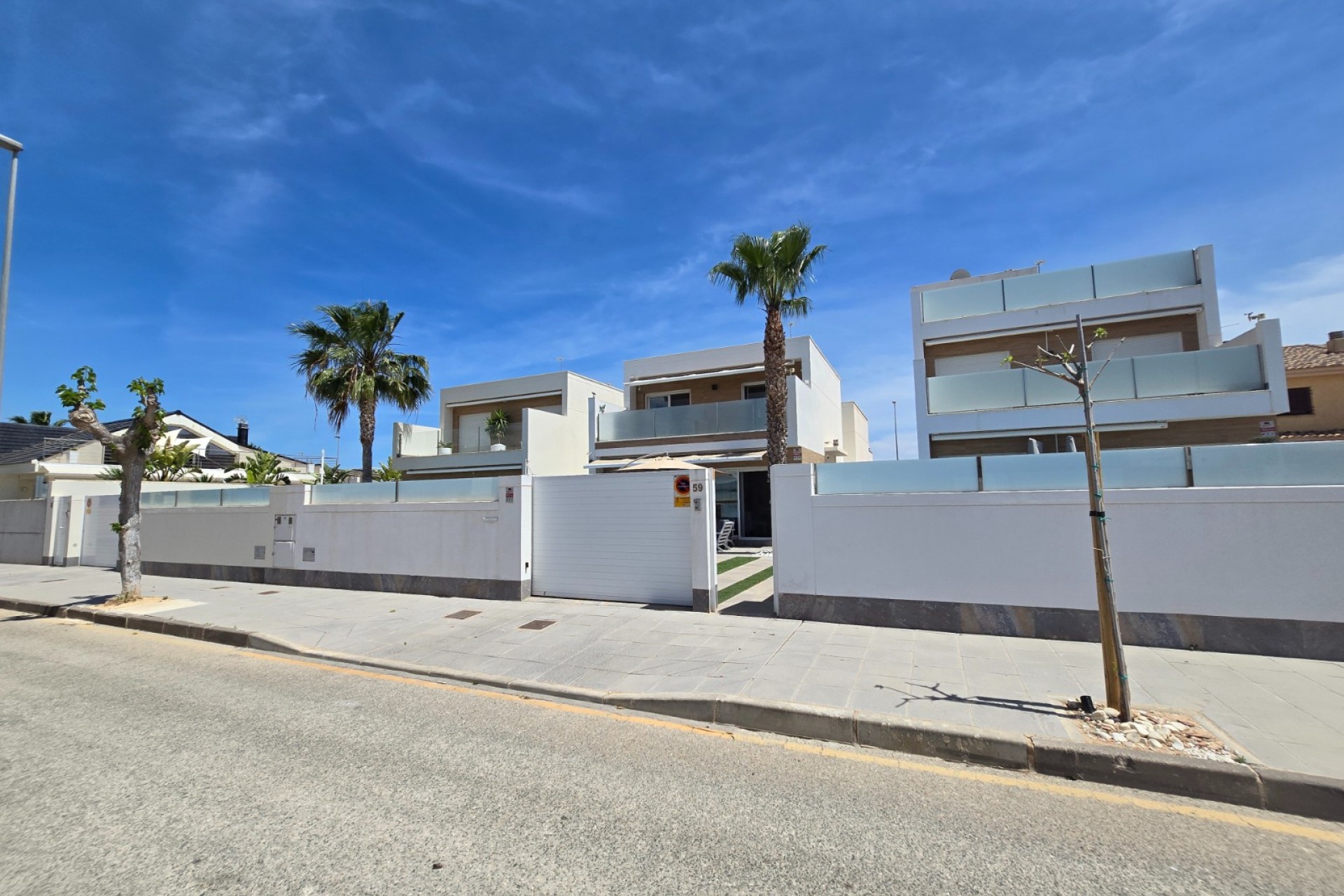 Resale - Villa -
Pilar de la Horadada - Costa Blanca