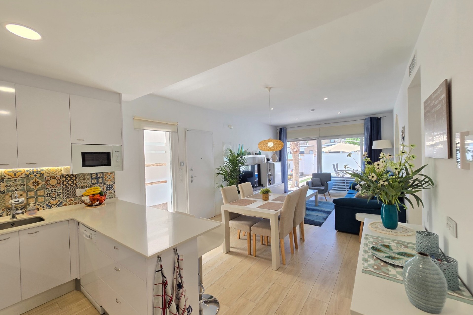 Resale - Villa -
Pilar de la Horadada - Costa Blanca