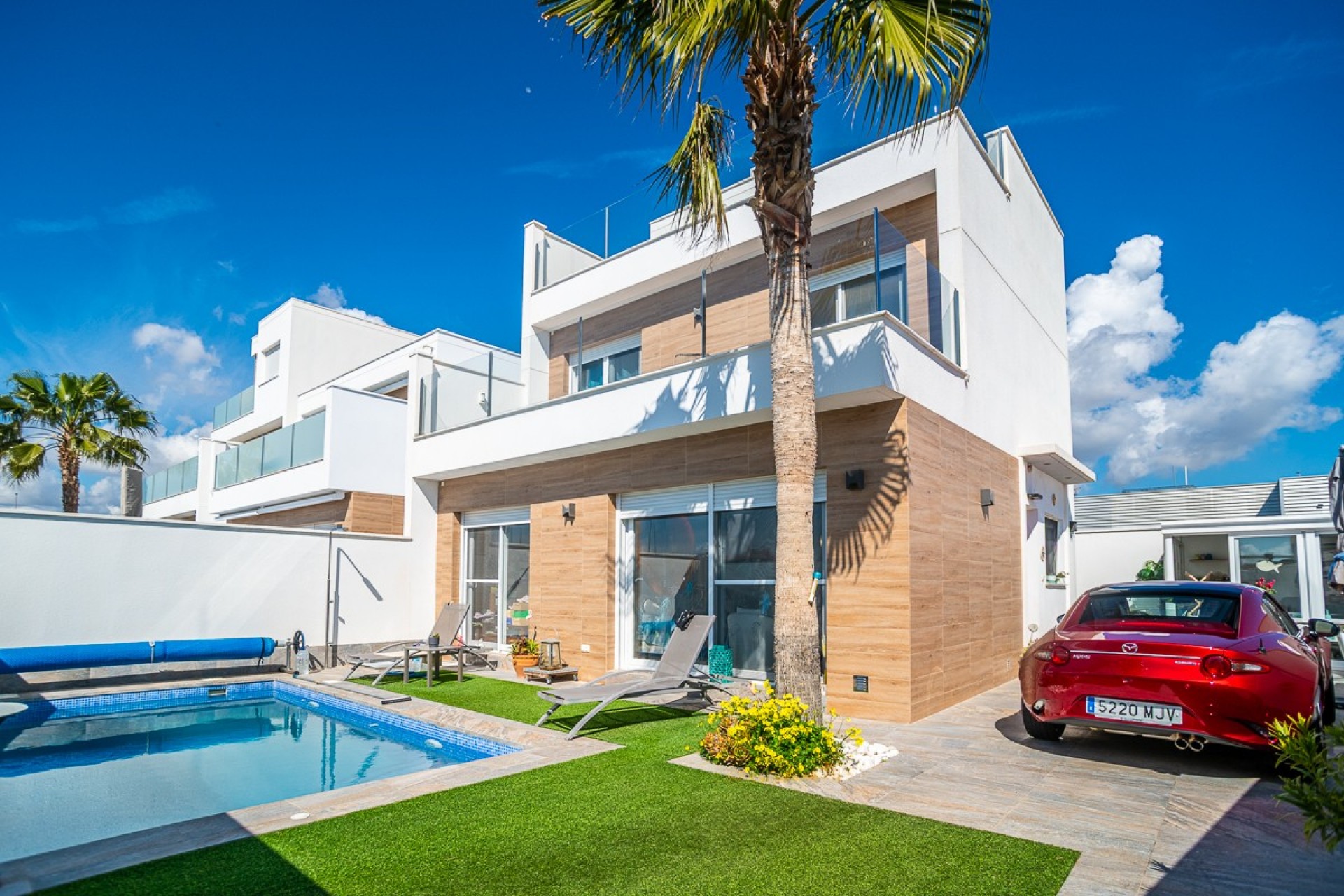 Resale - Villa -
Pilar de la Horadada - Costa Blanca