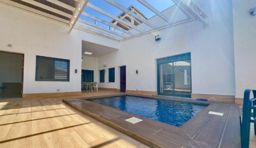 Resale - Villa -
Pilar de la Horadada - Torre De La Horadada