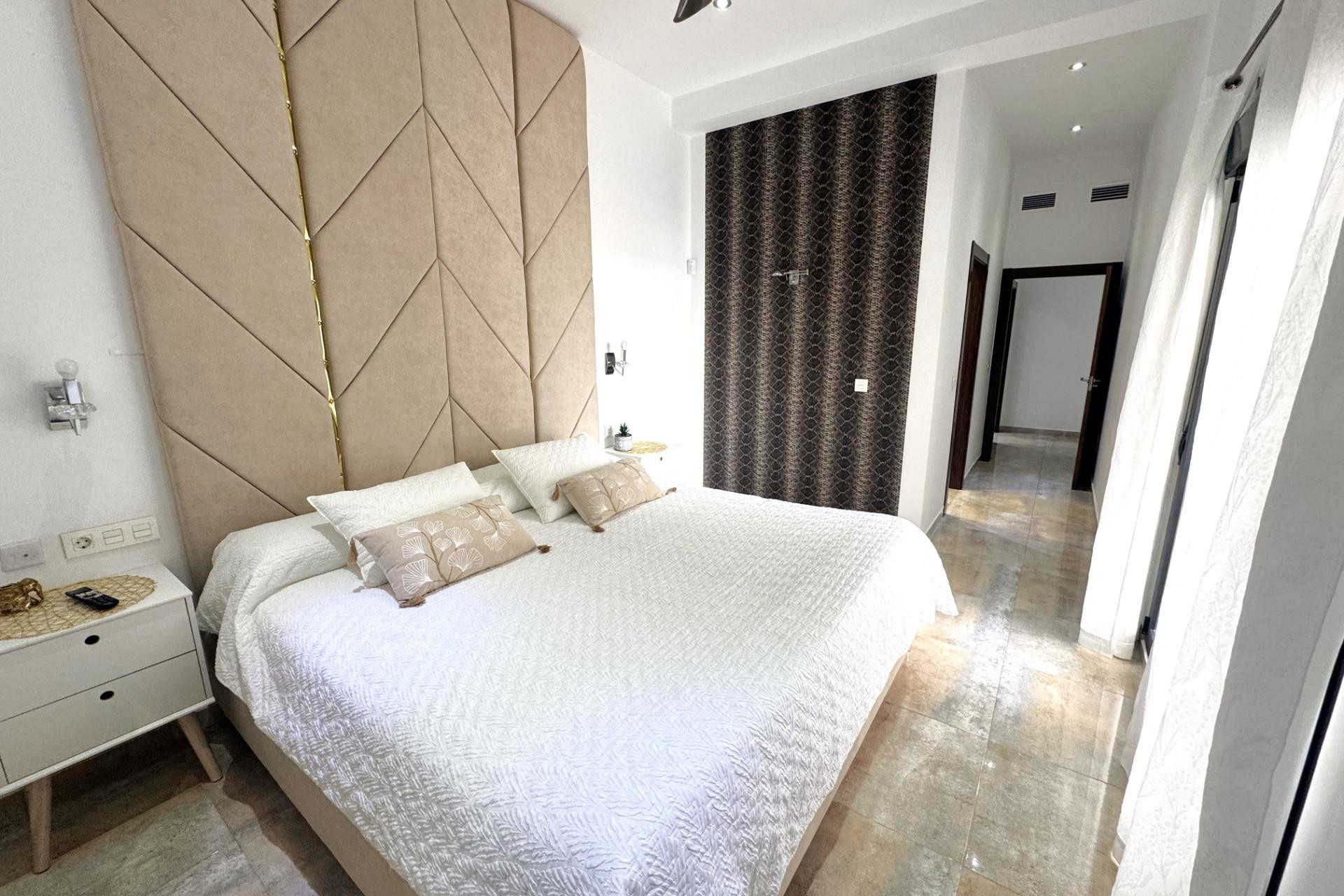 Resale - Villa -
Pilar de la Horadada - Torre De La Horadada