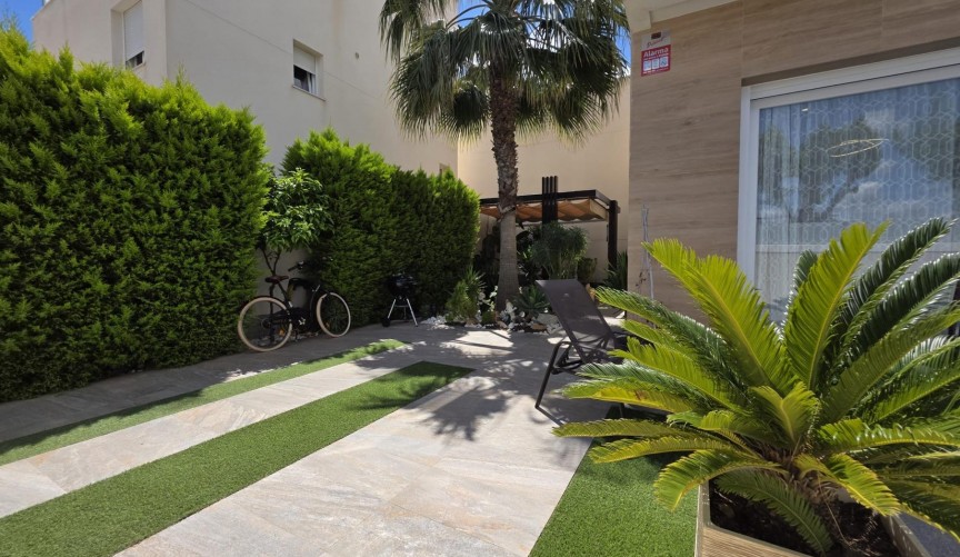 Resale - Villa -
Pilar de la Horadada - Zona Pueblo