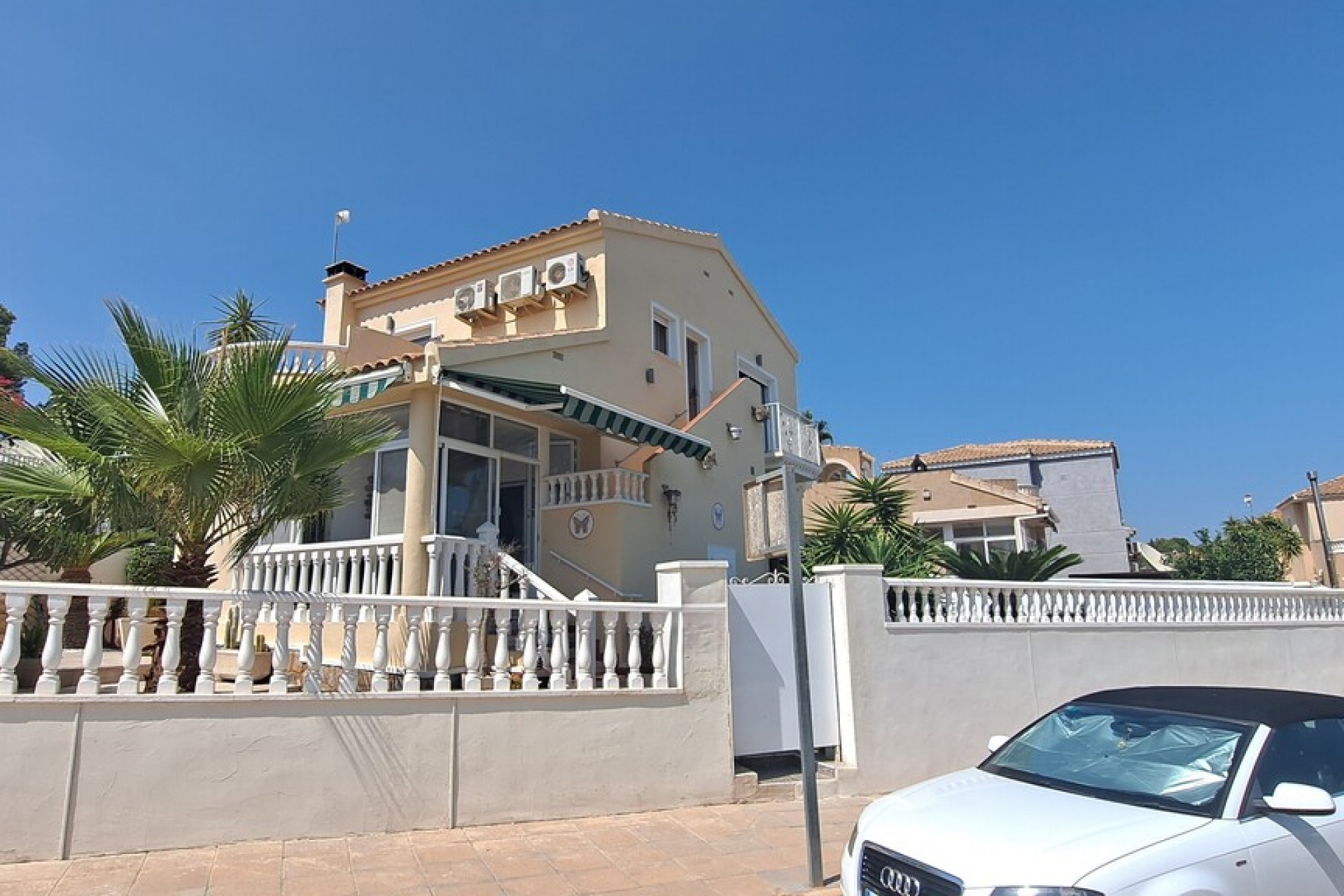 Resale - Villa -
Pinar de Campoverde - Inland