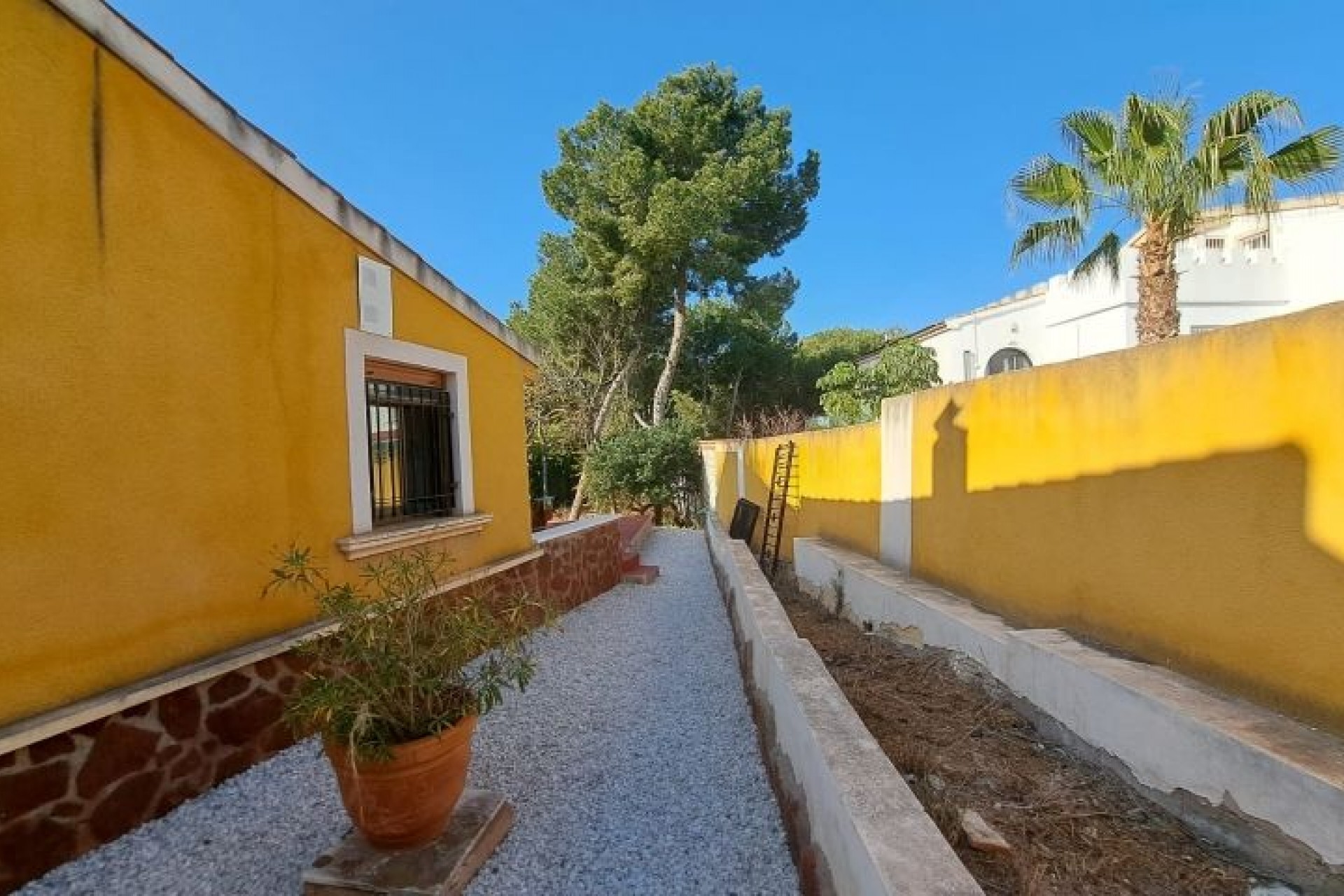 Resale - Villa -
Pinar de Campoverde - Inland