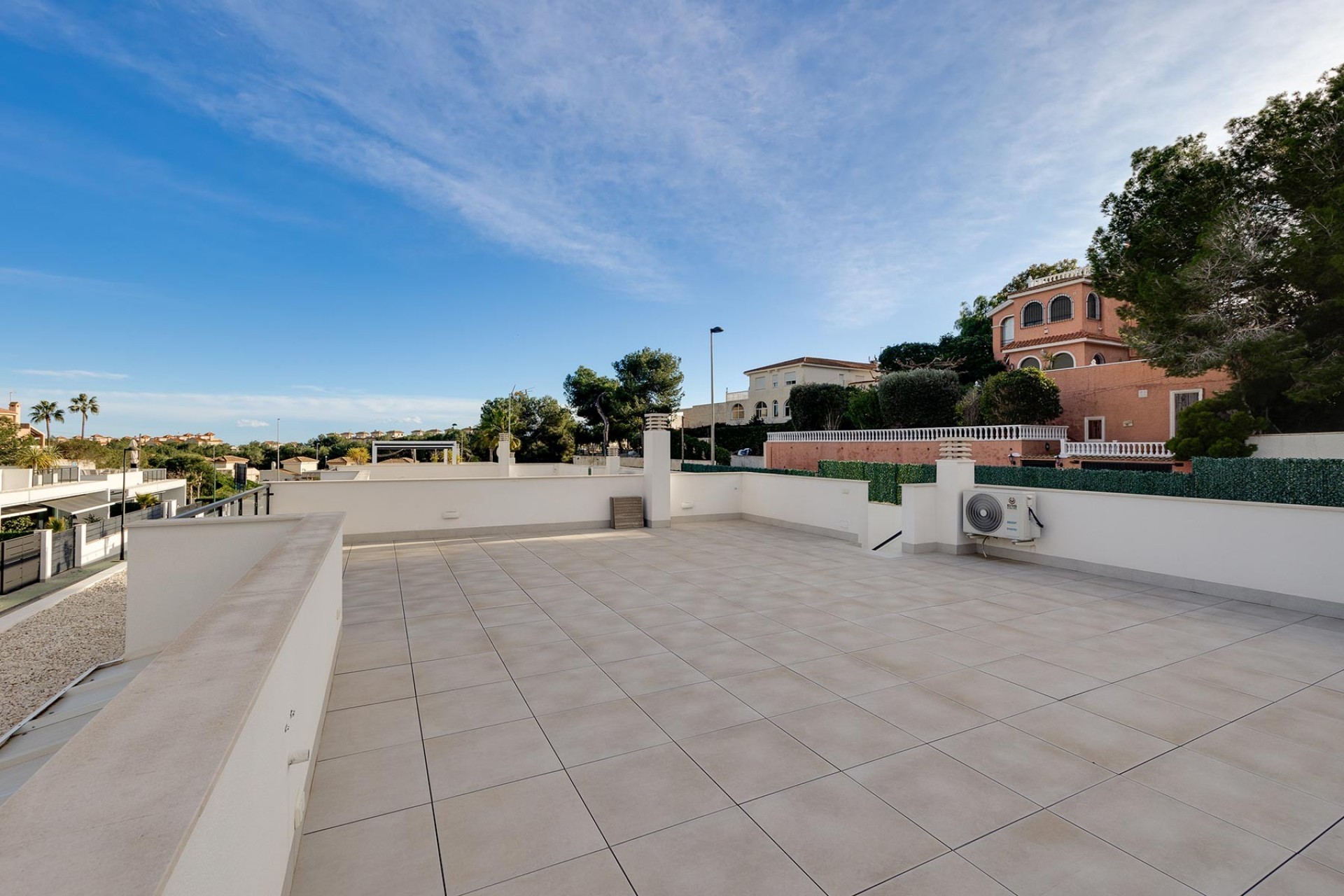 Resale - Villa -
Pinar de Campoverde - Inland