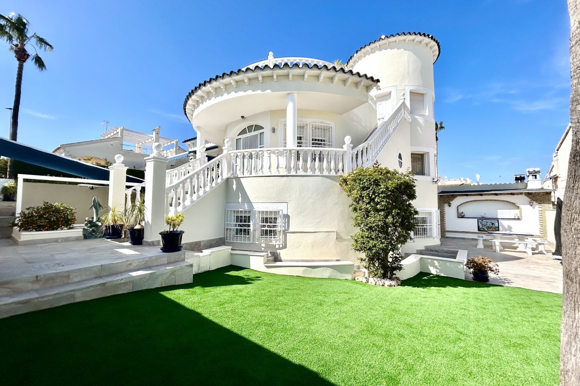 Resale - Villa -
Pinar de Campoverde - Inland