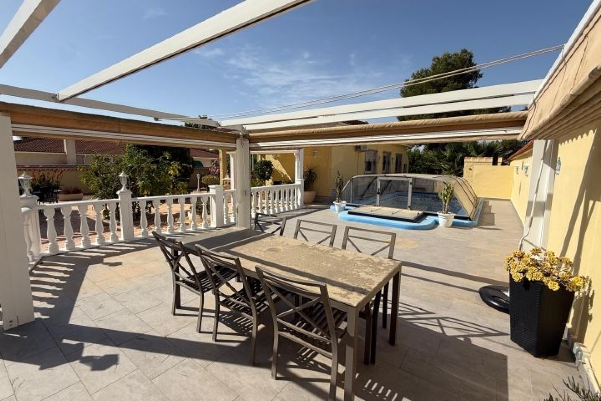 Resale - Villa -
Pinar de Campoverde - Inland