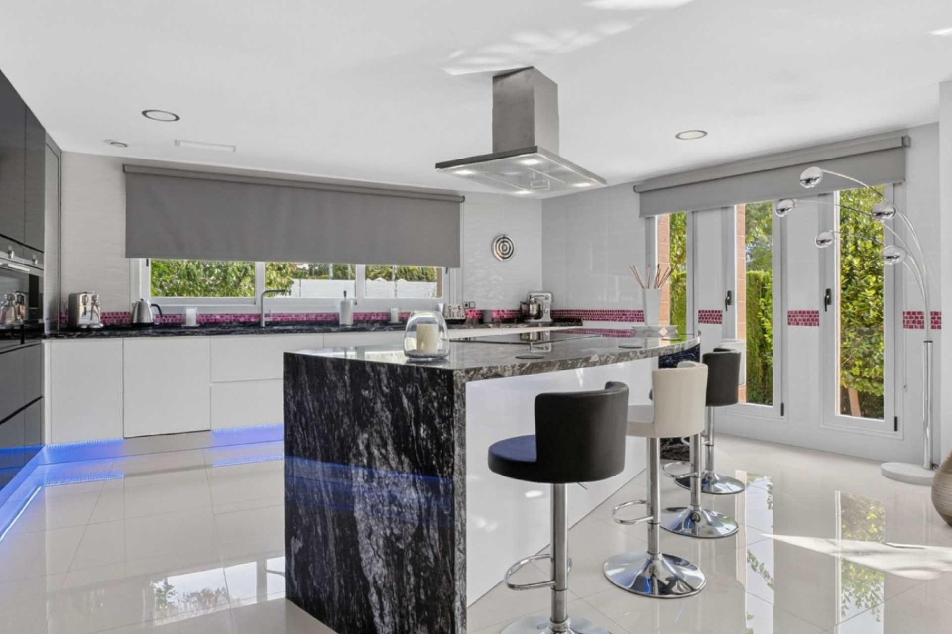 Resale - Villa -
Pinar de Campoverde - Inland