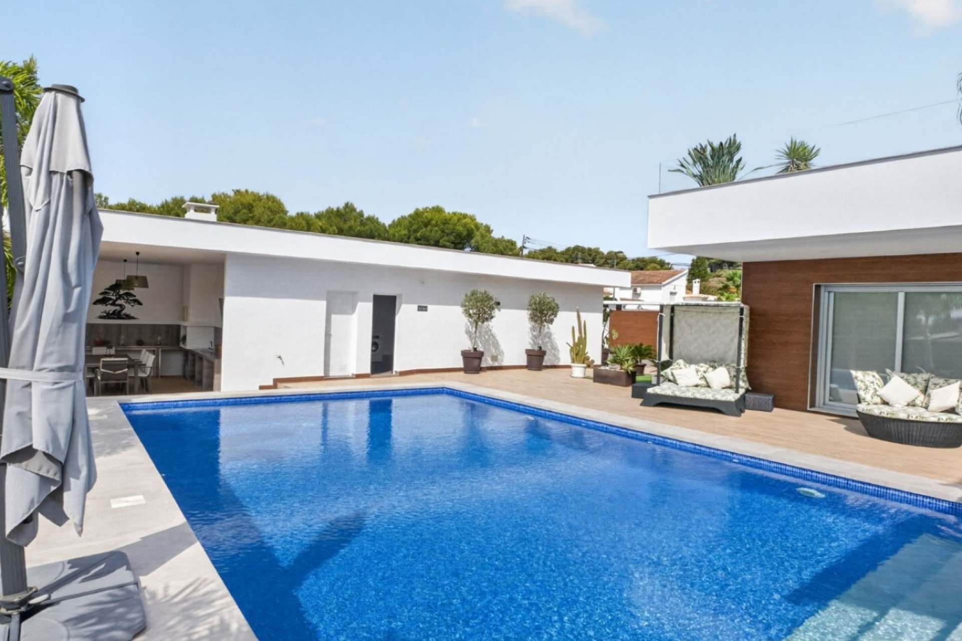 Resale - Villa -
Pinar de Campoverde - Inland