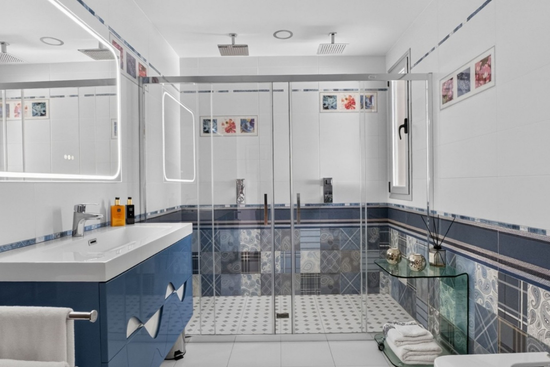 Resale - Villa -
Pinar de Campoverde - Inland