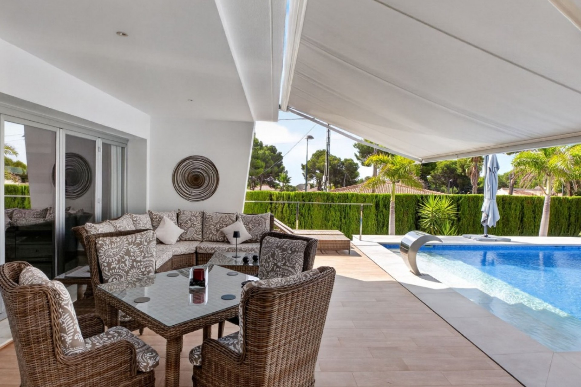 Resale - Villa -
Pinar de Campoverde - Inland