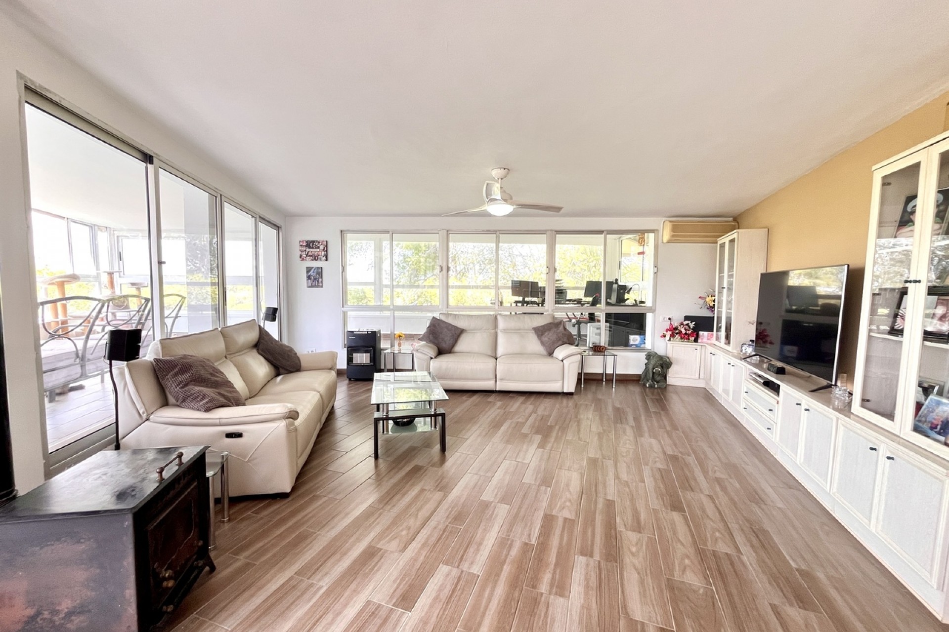 Resale - Villa -
Pinar de Campoverde - Inland