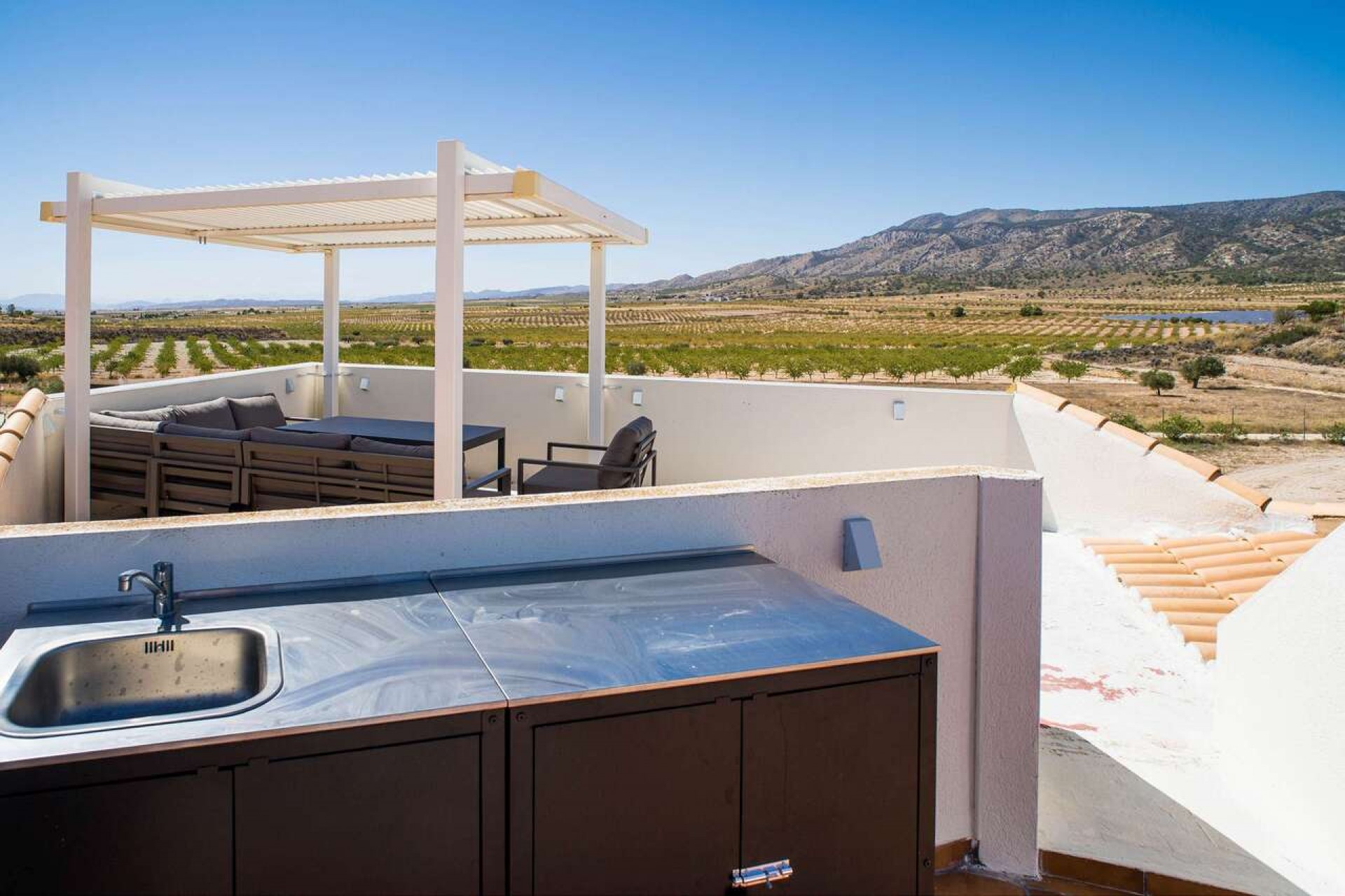 Resale - Villa -
Pinoso - Inland