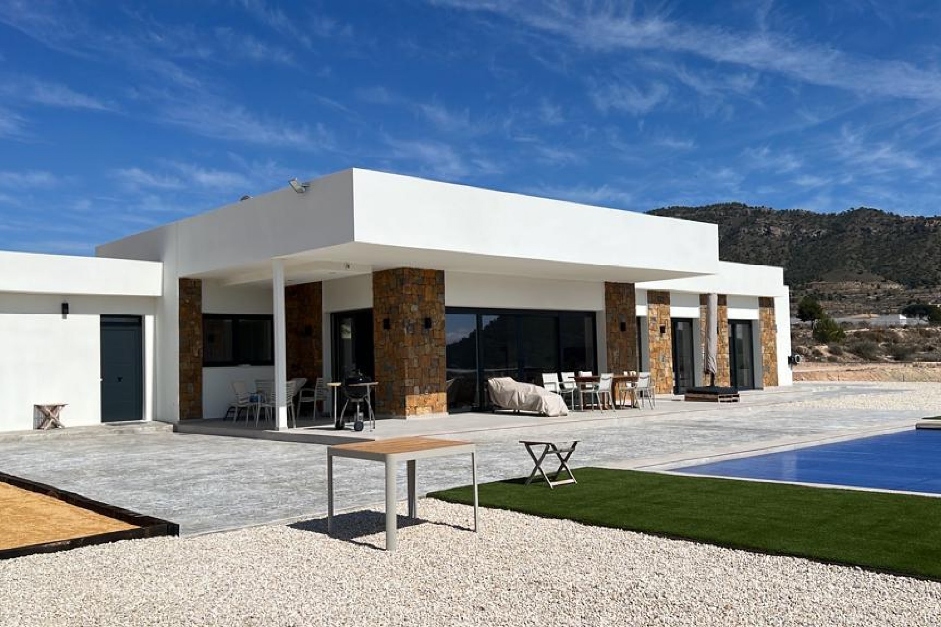 Resale - Villa -
Pinoso - Inland