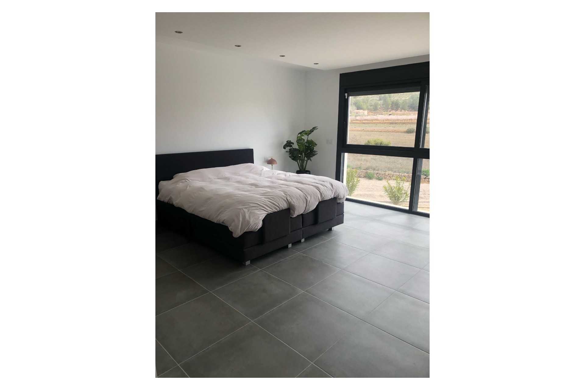 Resale - Villa -
Pinoso - Inland