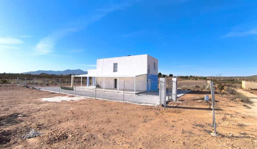 Resale - Villa -
Pinoso - Inland