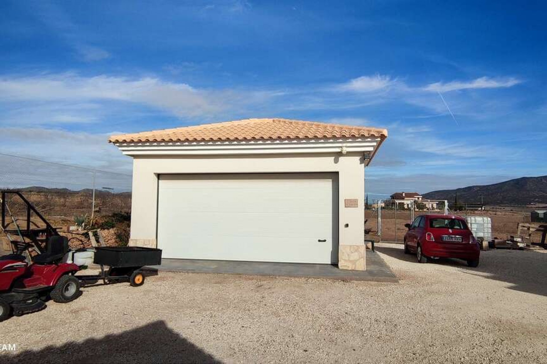 Resale - Villa -
Pinoso - Inland