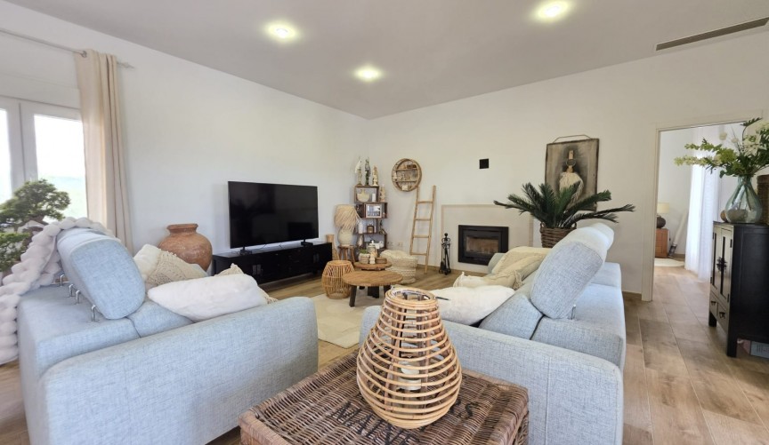 Resale - Villa -
Pinoso - Inland