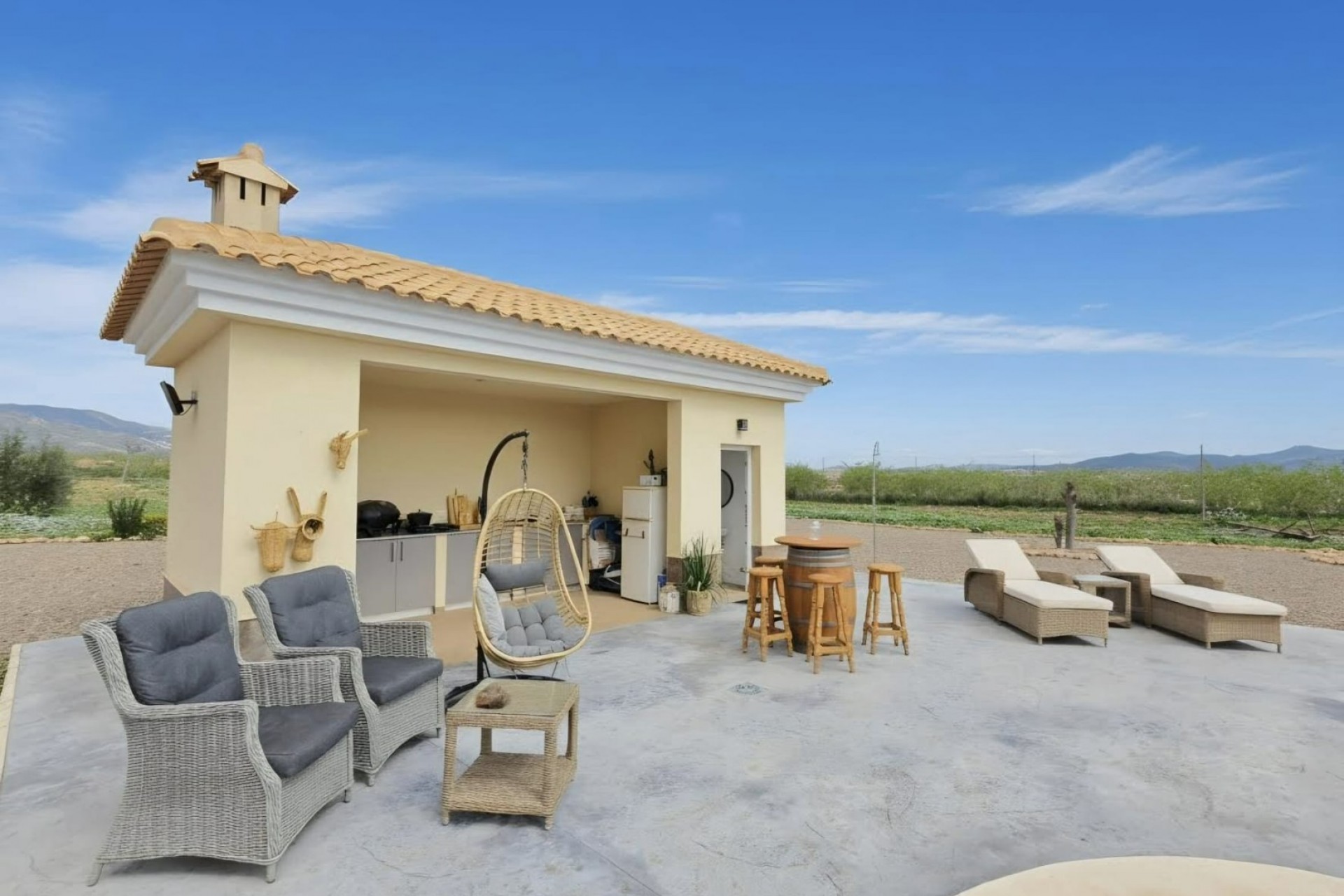 Resale - Villa -
Pinoso - Inland