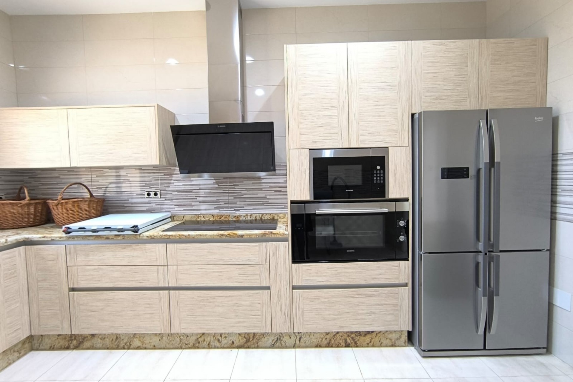 Resale - Villa -
Pinoso - Inland