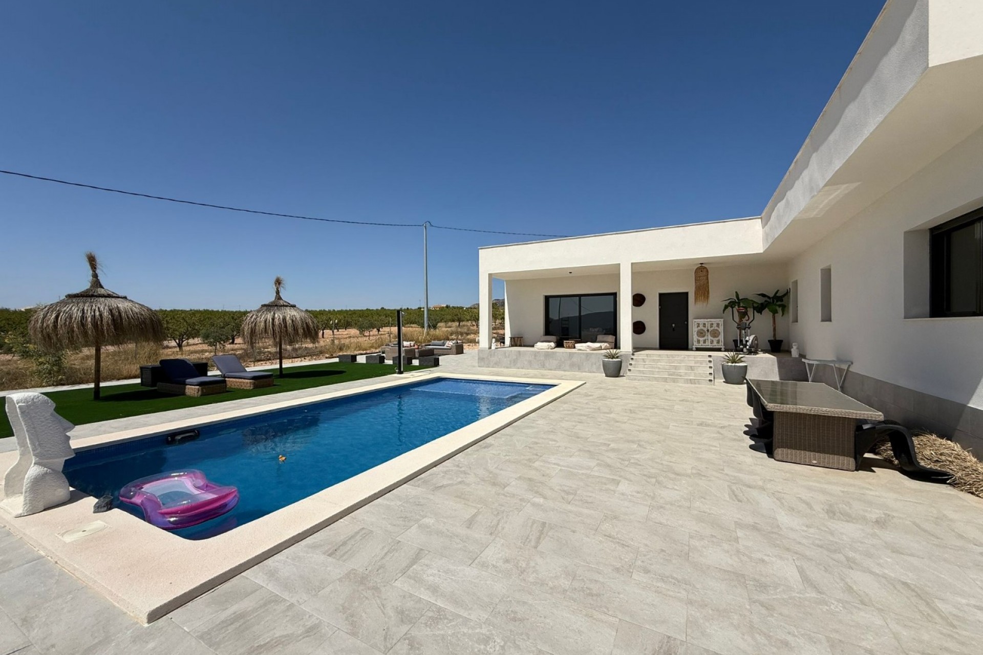 Resale - Villa -
Pinoso - Inland
