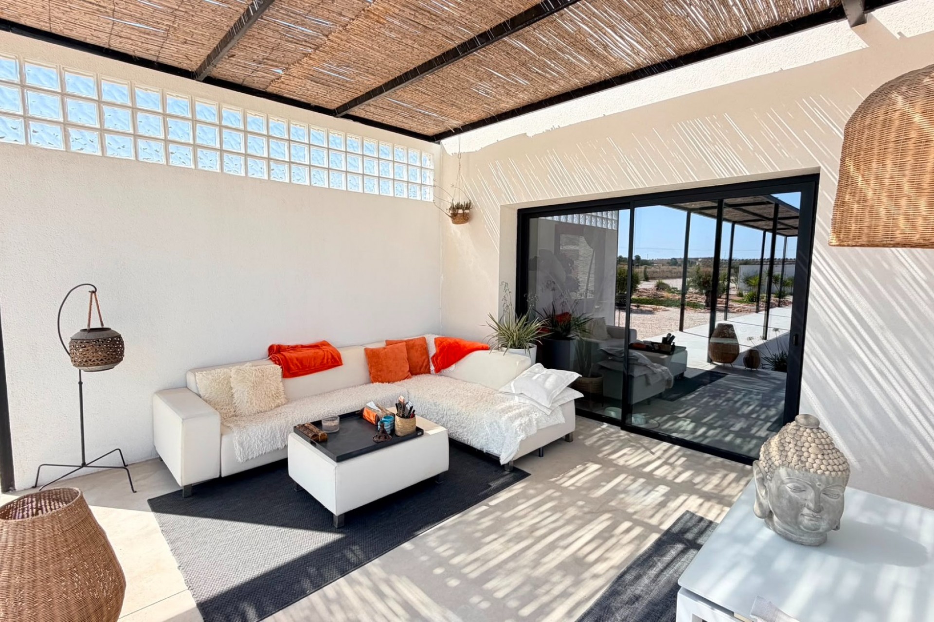 Resale - Villa -
Pinoso - Inland