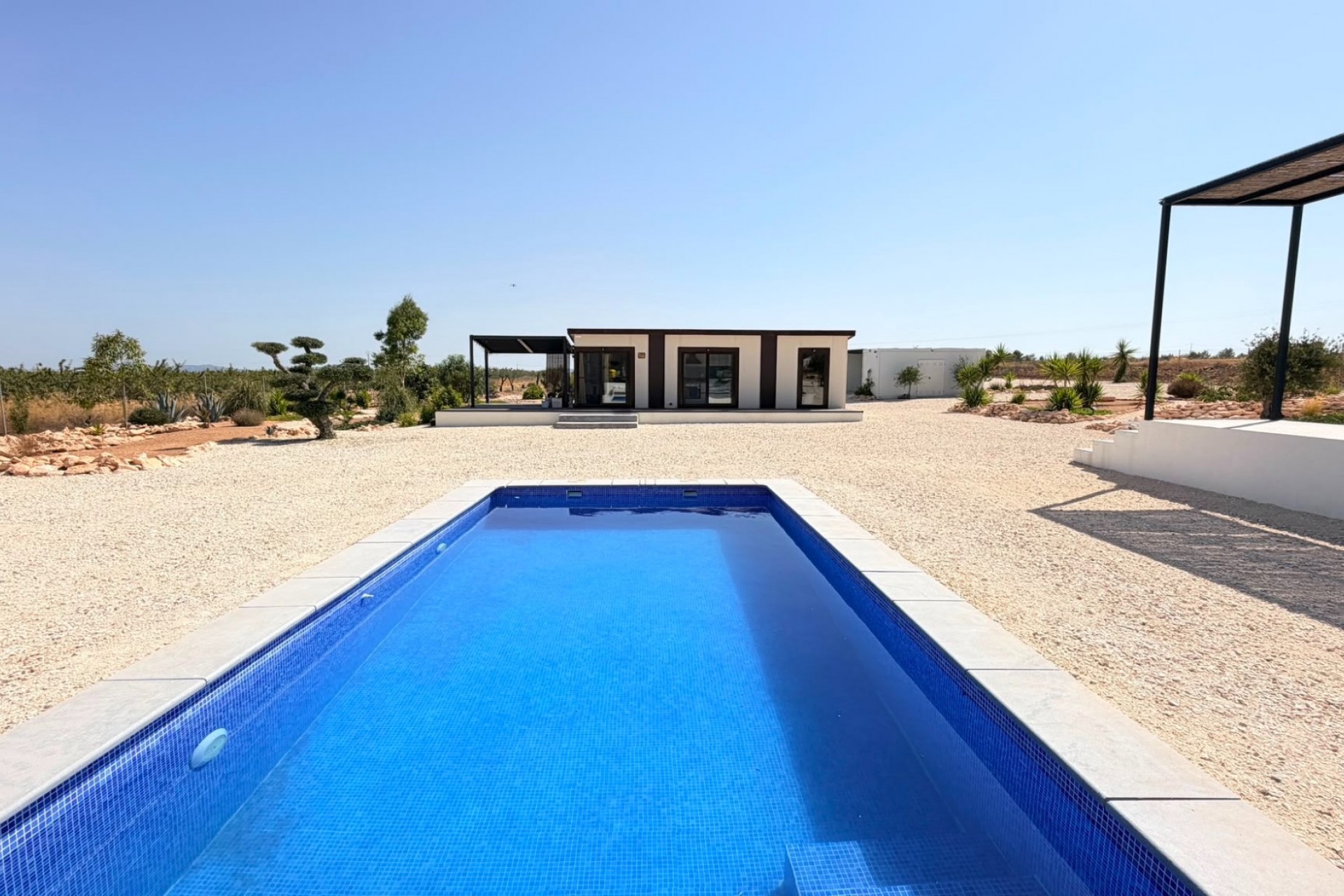 Resale - Villa -
Pinoso - Inland