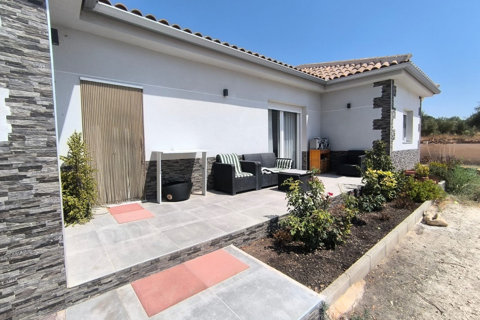 Resale - Villa -
Pinoso - Inland