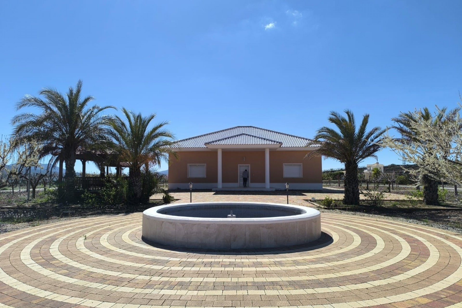 Resale - Villa -
Pinoso - Inland