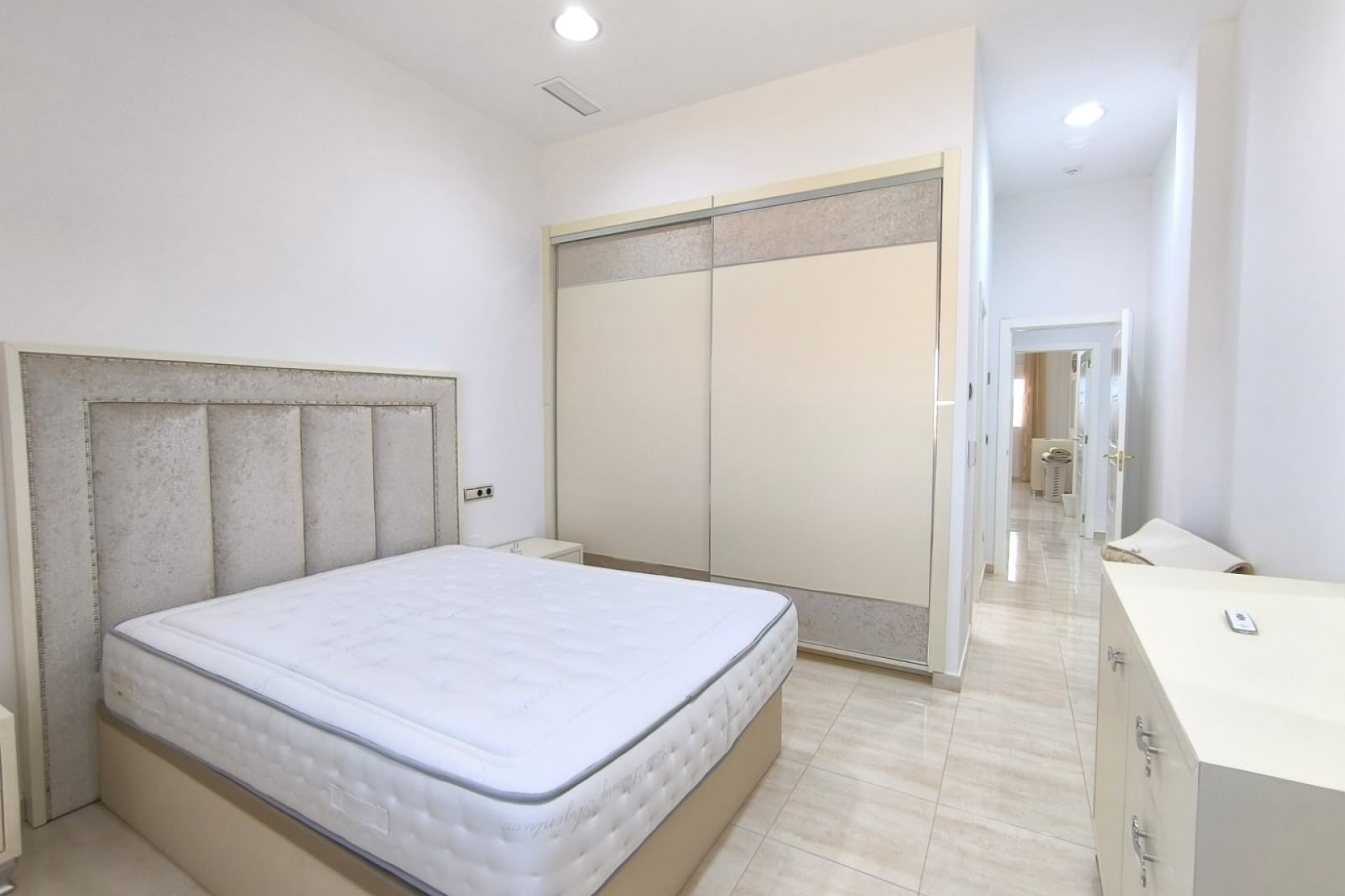 Resale - Villa -
Pinoso - Inland