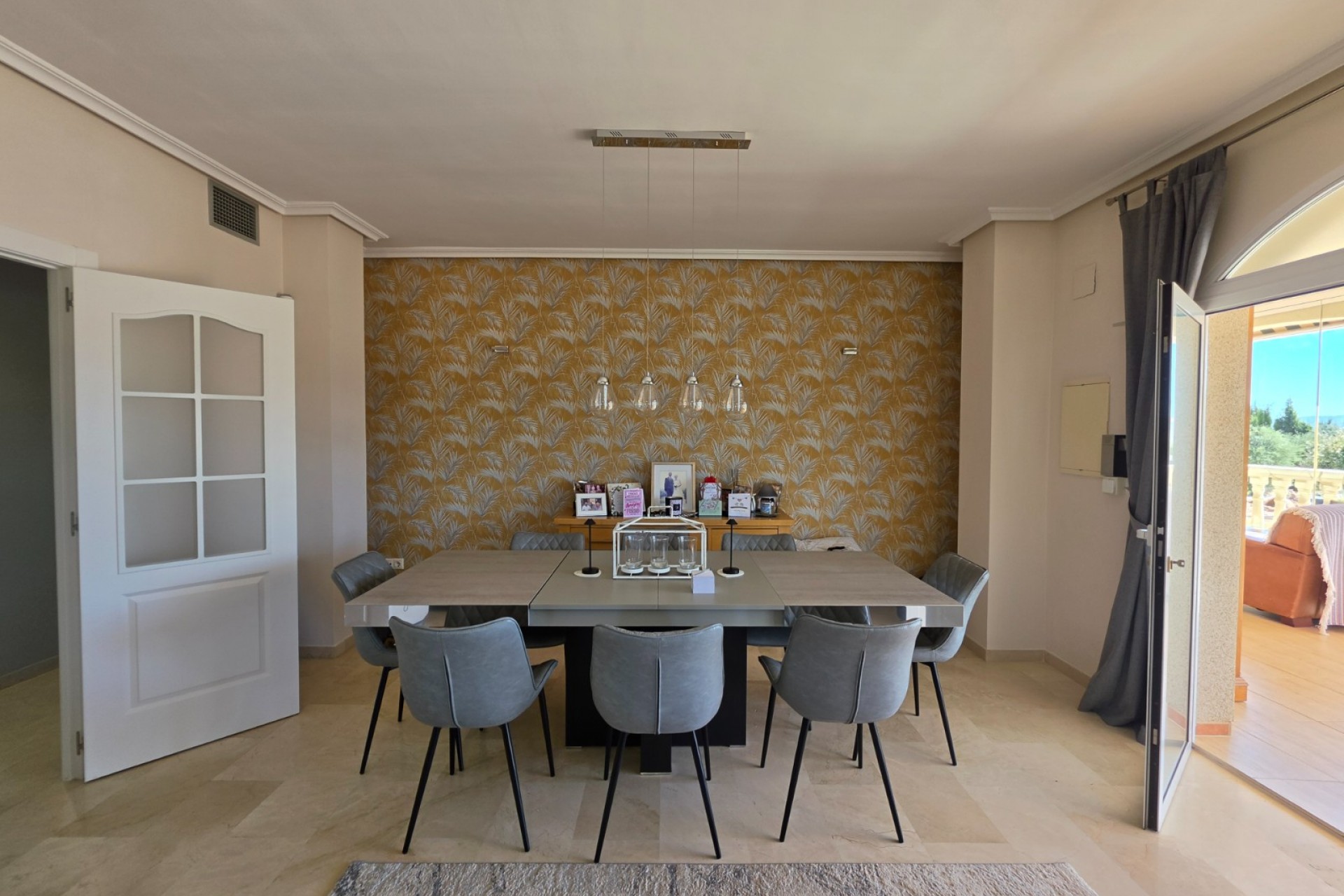 Resale - Villa -
Pinoso - Inland