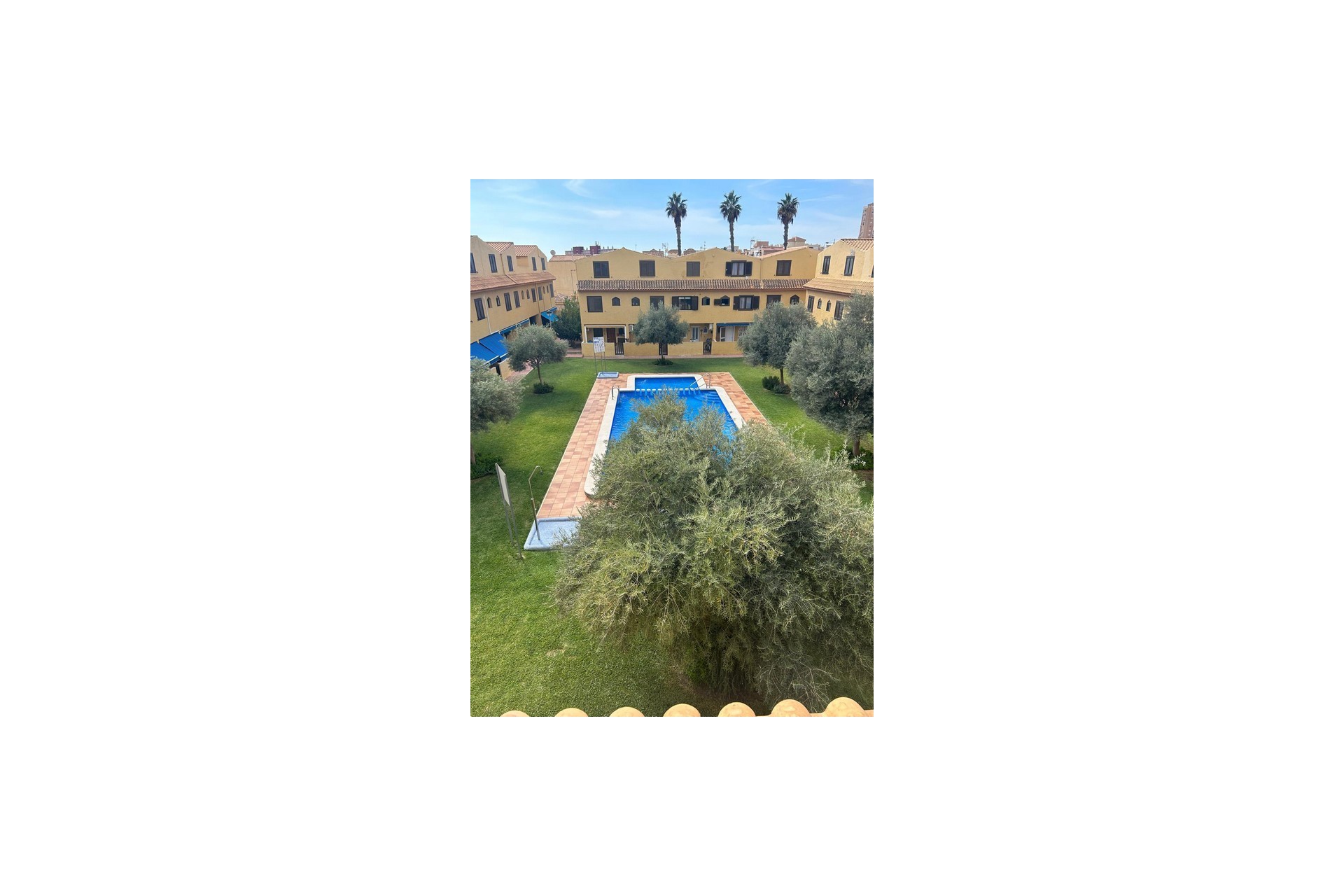 Resale - Villa -
Playa De Los Locos - Costa Blanca