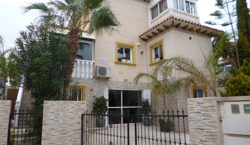 Resale - Villa -
Playa Flamenca - Costa Blanca