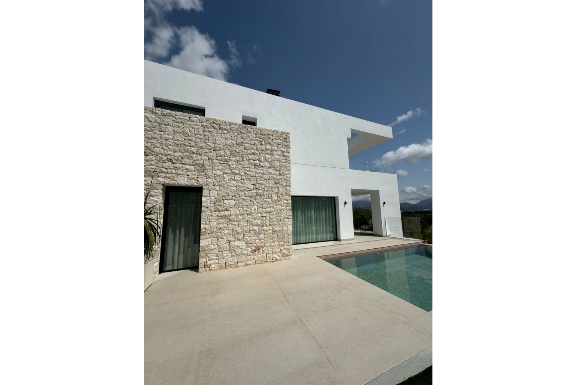 Resale - Villa -
Polop - Costa Blanca