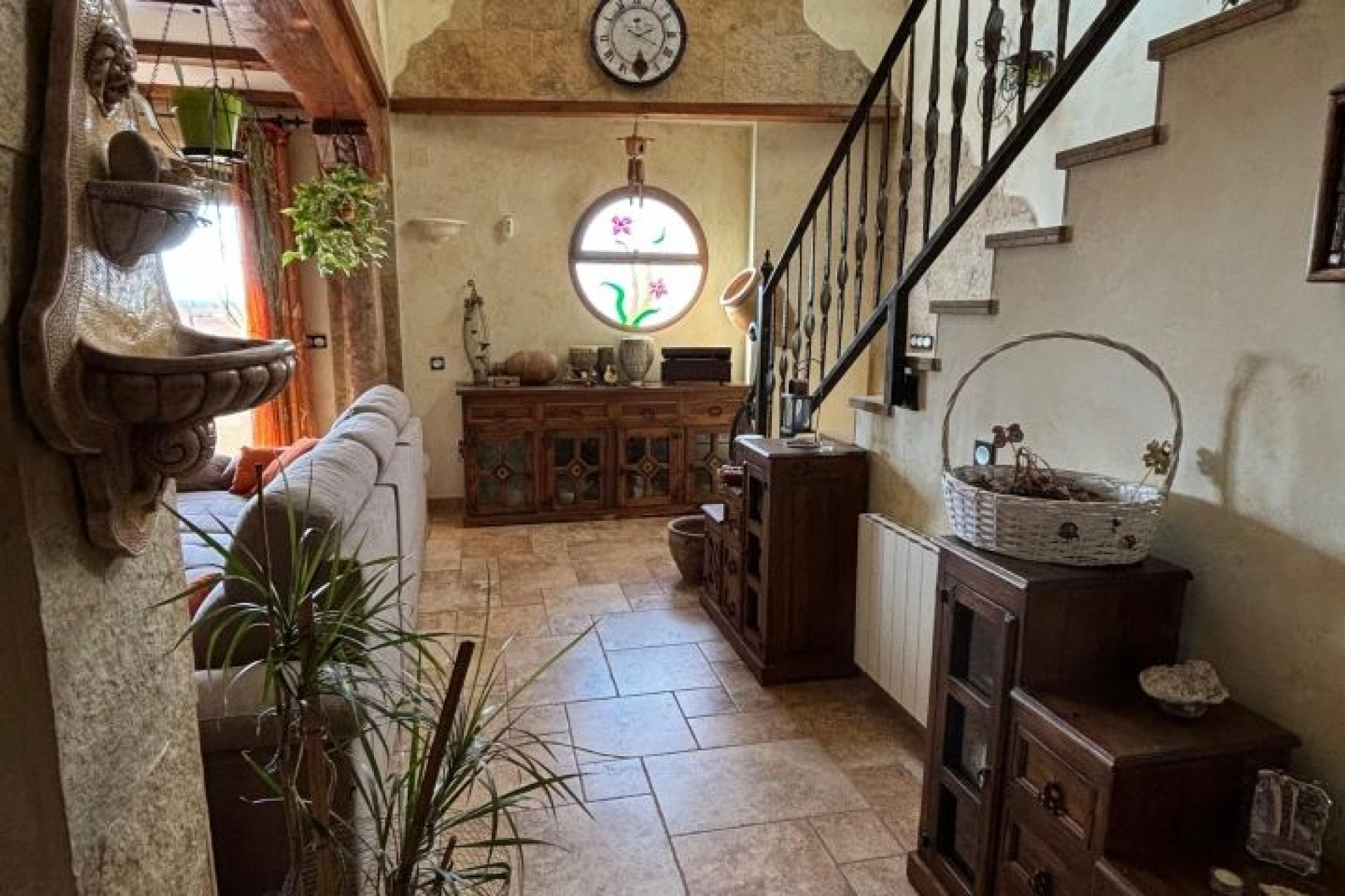 Resale - Villa -
Redován - Inland