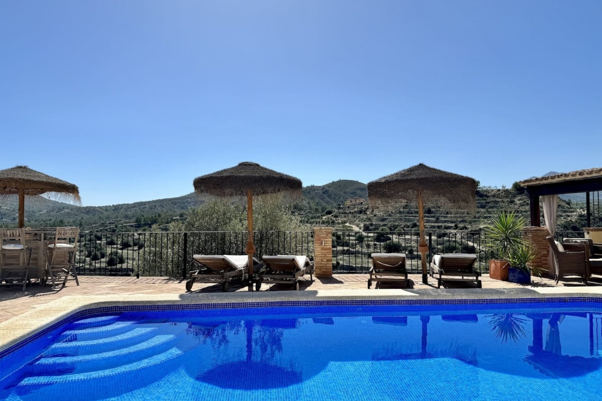 Resale - Villa -
Relleu - Inland