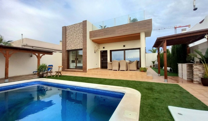 Resale - Villa -
Rojales - Benimar