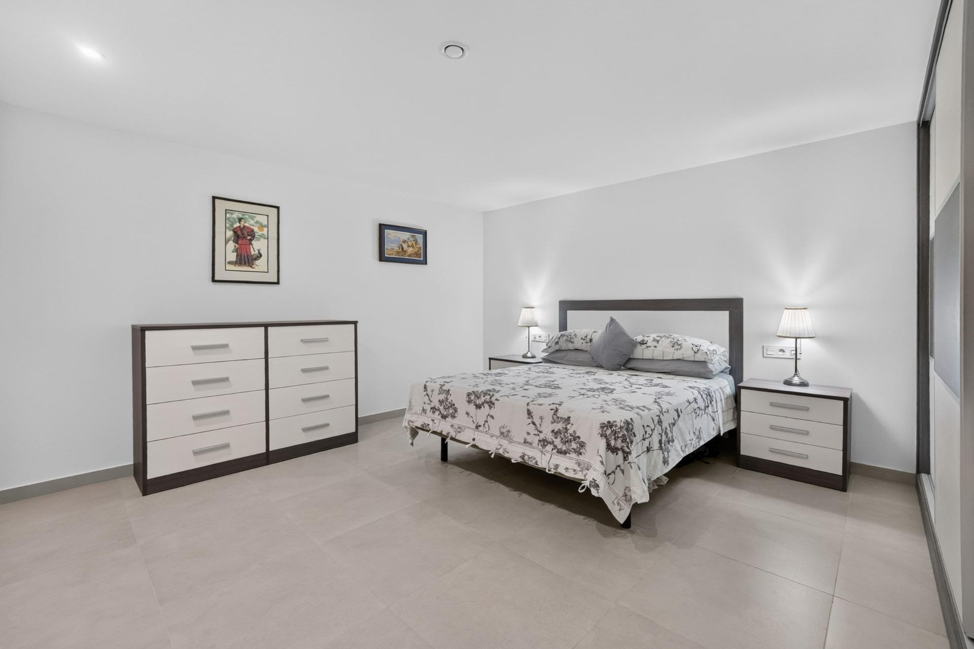 Resale - Villa -
Rojales - Benimar