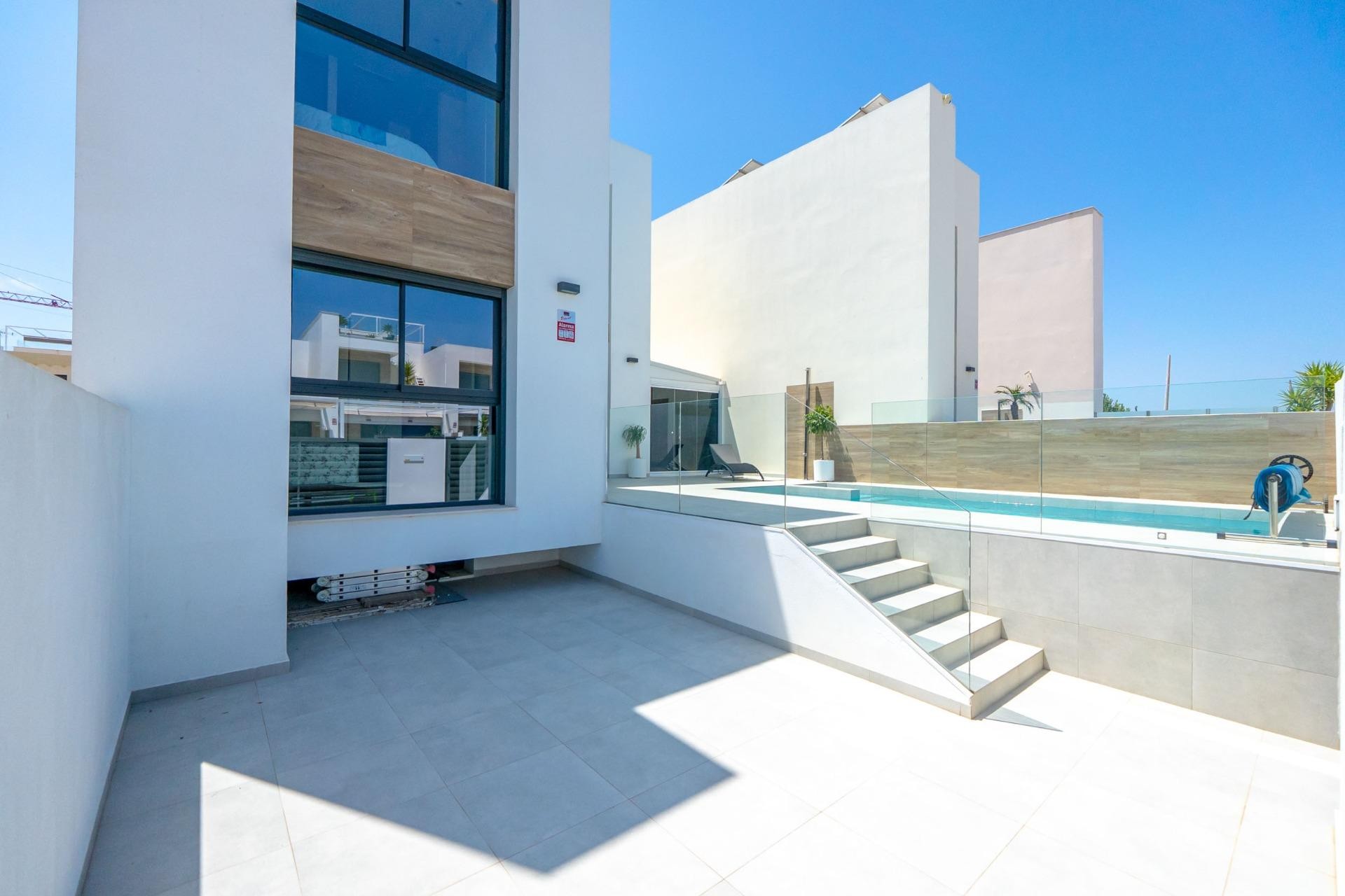 Resale - Villa -
Rojales - Benimar