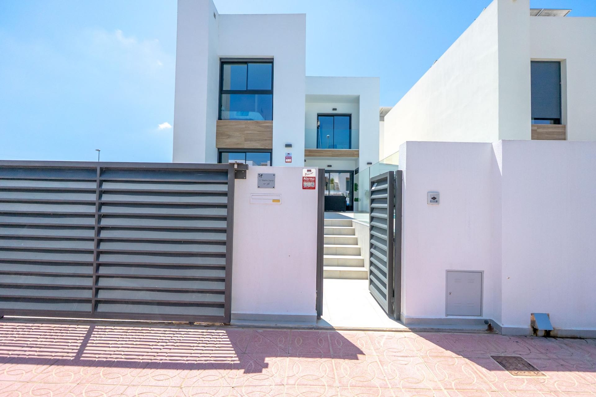 Resale - Villa -
Rojales - Benimar