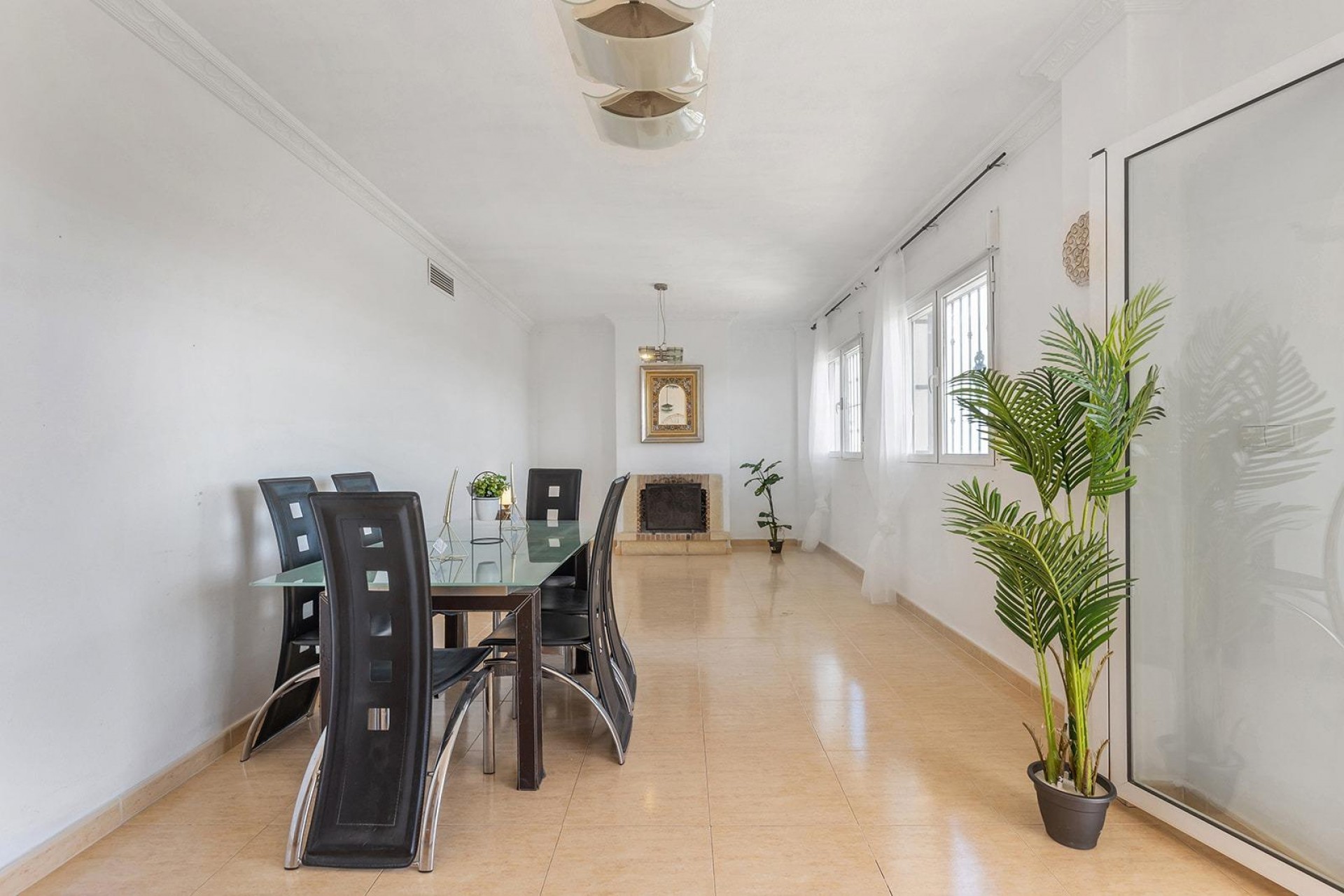 Resale - Villa -
Rojales - Campo De Golf La Marquesa