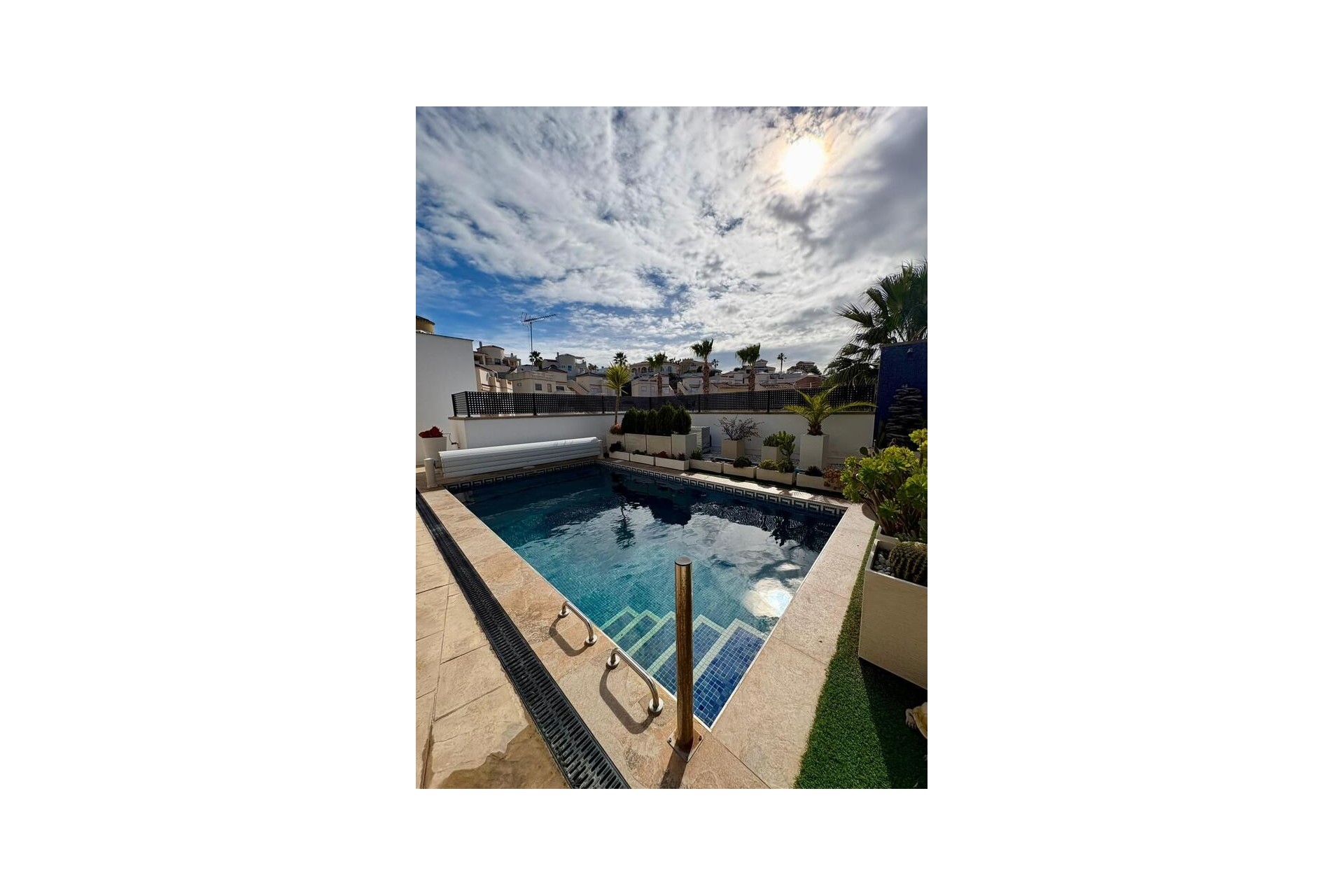 Resale - Villa -
Rojales - Costa Blanca