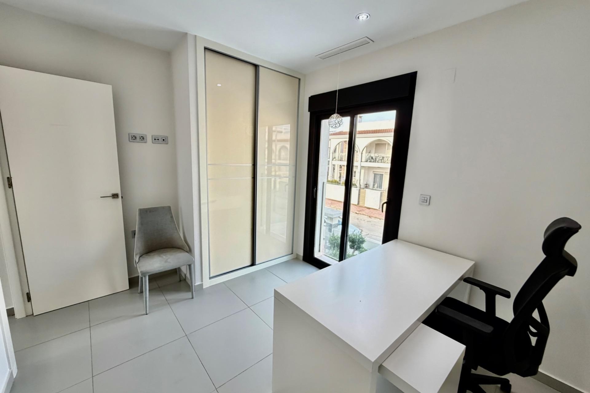 Resale - Villa -
Rojales - Cuidad Quesada