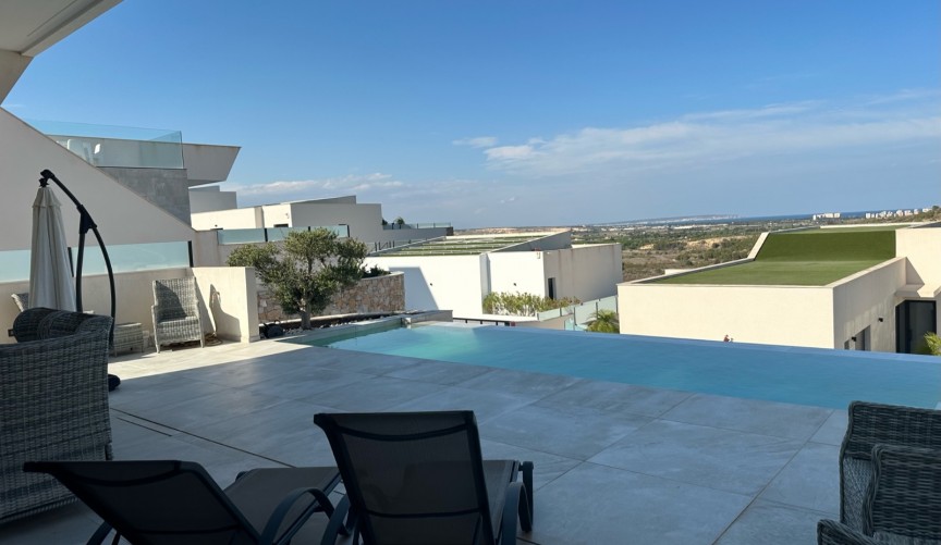 Resale - Villa -
Rojales - Inland