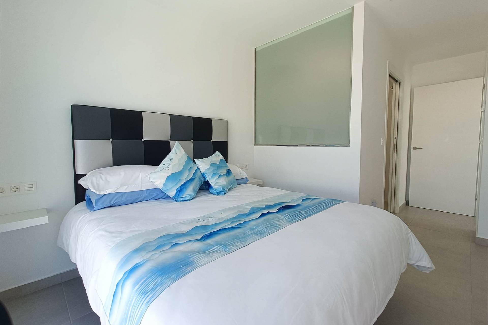 Resale - Villa -
Rojales - Inland